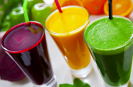 What Is The Difference Between Juicing And Blending?