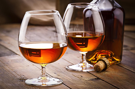 Substitutes for Cognac: 8 Best Alternatives and How to Use Them